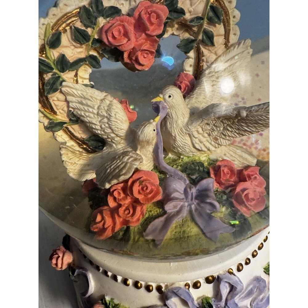 Vintage Musical Snow Globe Double Doves Heart Music Box Plays "Love Song" New - Picture 6 of 11